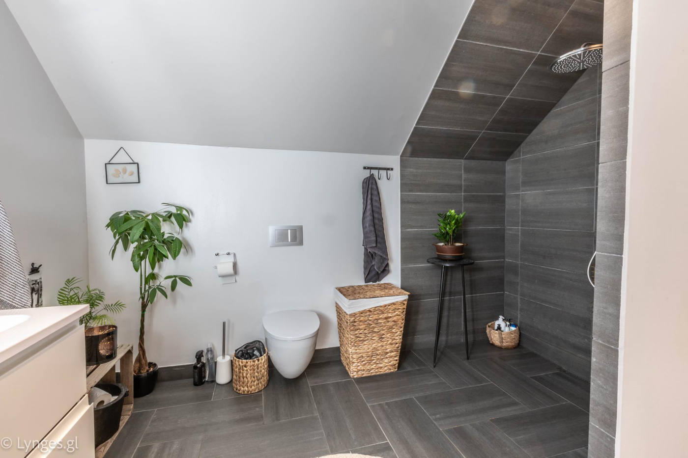 Будинок, 2573 м², 764 000$ — FAKTOR